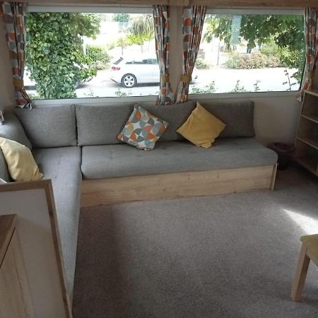 New 2 Bed Holiday Home With Decking In Rockley Park Dorset Near The Sea Lytchett Minster ภายนอก รูปภาพ