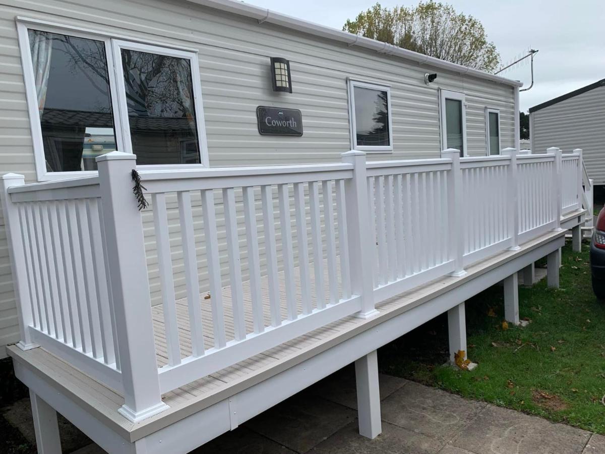 New 2 Bed Holiday Home With Decking In Rockley Park Dorset Near The Sea Lytchett Minster ภายนอก รูปภาพ