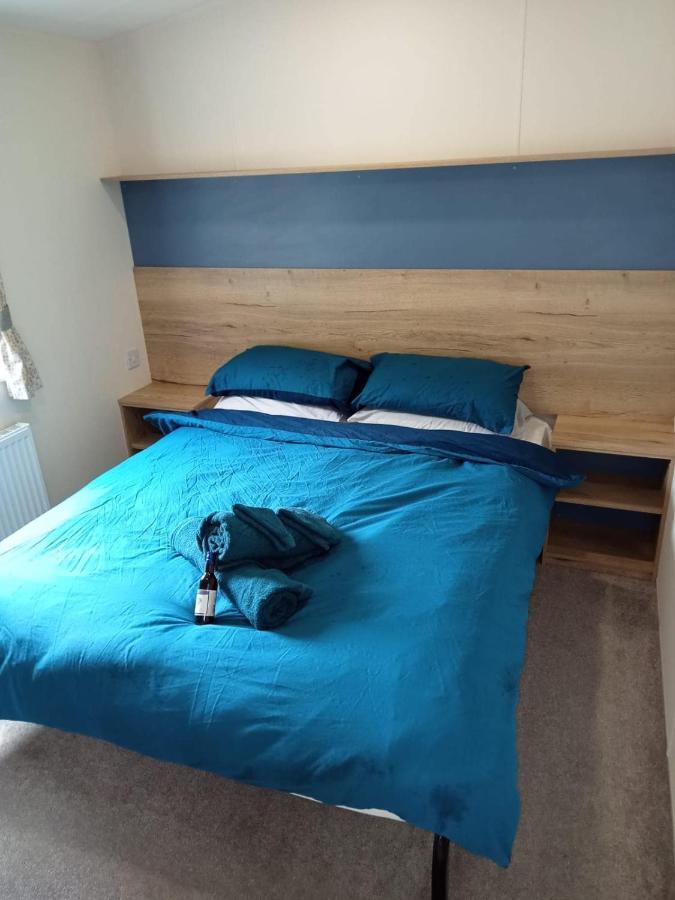 New 2 Bed Holiday Home With Decking In Rockley Park Dorset Near The Sea Lytchett Minster ภายนอก รูปภาพ