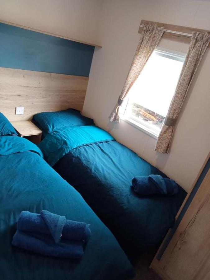 New 2 Bed Holiday Home With Decking In Rockley Park Dorset Near The Sea Lytchett Minster ภายนอก รูปภาพ