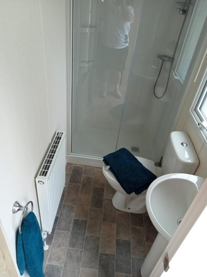 New 2 Bed Holiday Home With Decking In Rockley Park Dorset Near The Sea Lytchett Minster ภายนอก รูปภาพ
